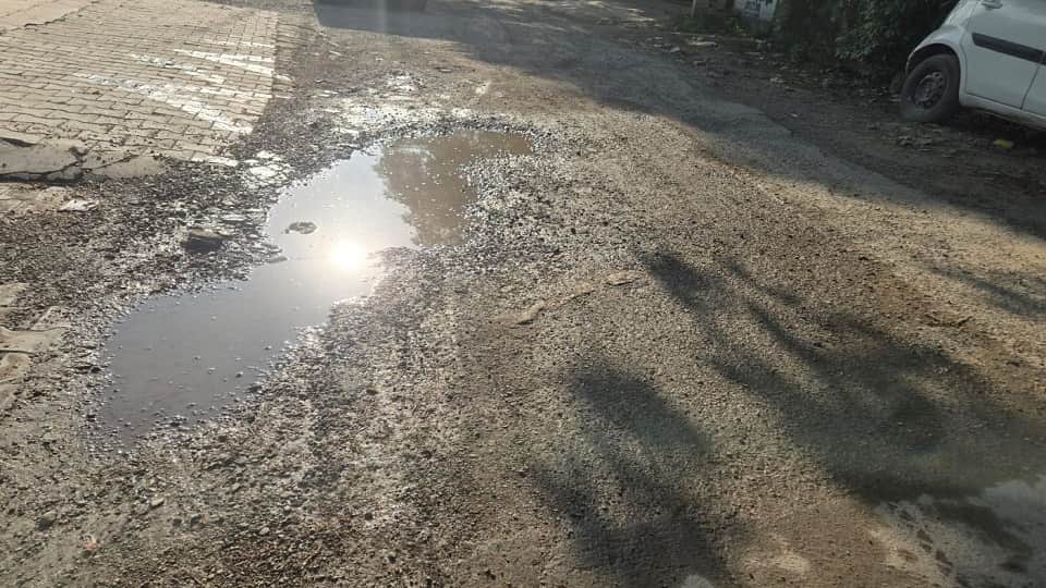 Many roads in Rudrapur are still not pothole-free