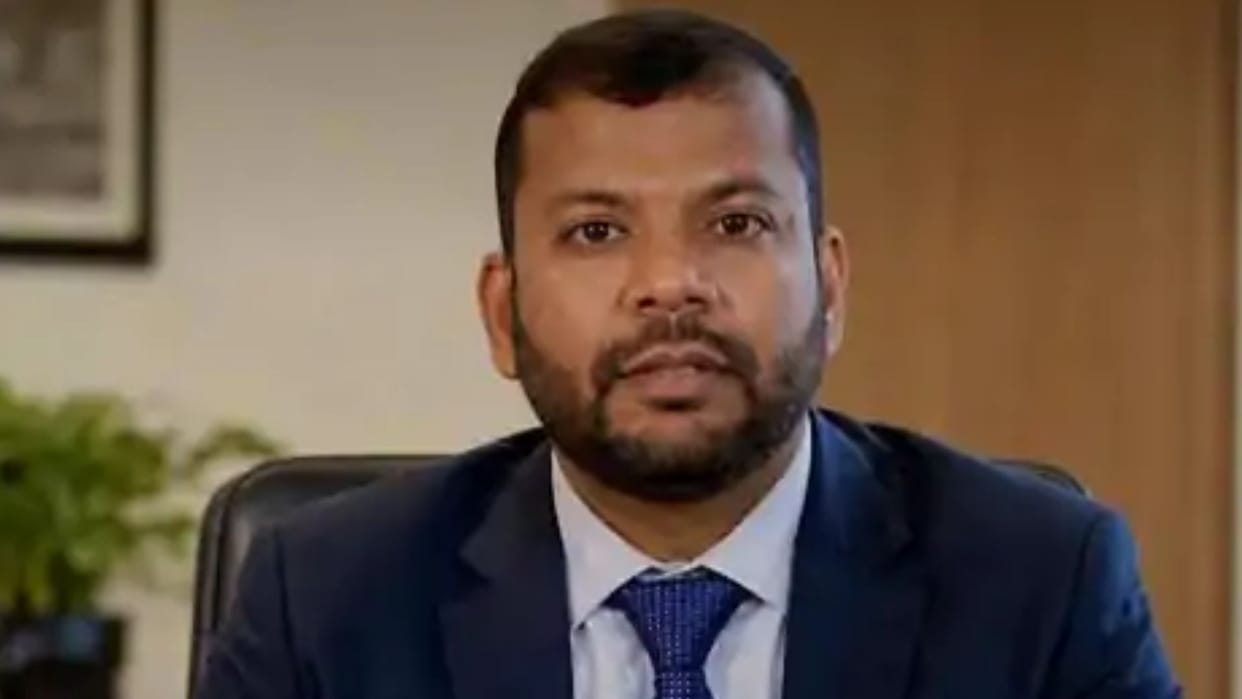 Who Is IAS Parikshit Zade? Bus Conductor's Son, Doctor, Dreamed of Being Collector, Now Shajapur Chief