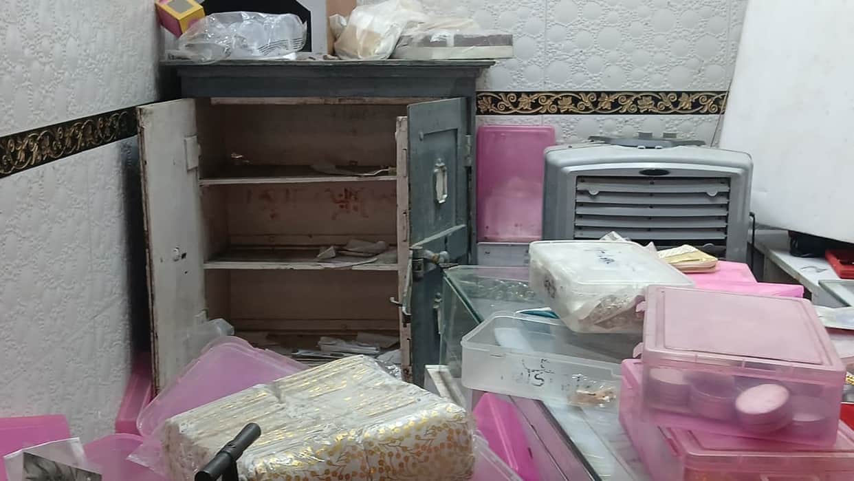 Shamli News: Jewellery Worth Crores Stolen From Uma Jewellers After Thieves Break Through Shop Roof