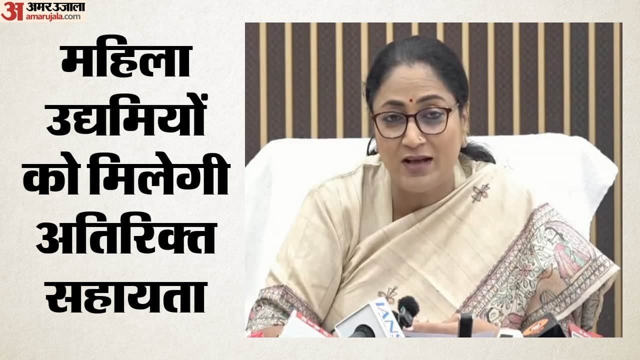 मुख्यमंत्री रेखा गुप्ता