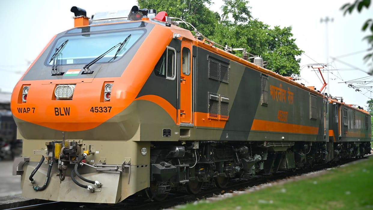BLW Varanasi Amrit Bharat locomotive financial year produced 11531 railway engines manufactured to date