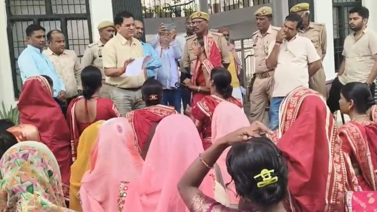 Devices provided bank not replaced BC Sakhis staged protest Vikas Bhawan stating machines not working