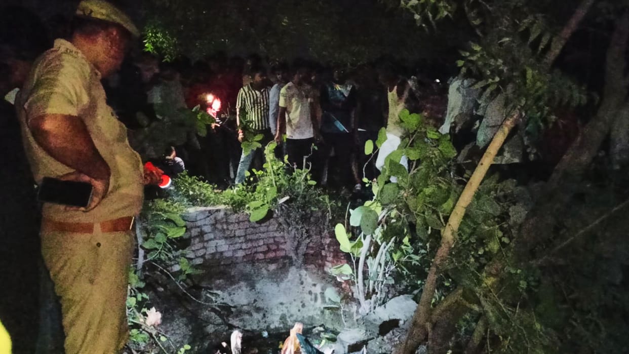 Varanasi old mand deadbody found near home suspicion arose after bicycle spotted well family claims murder