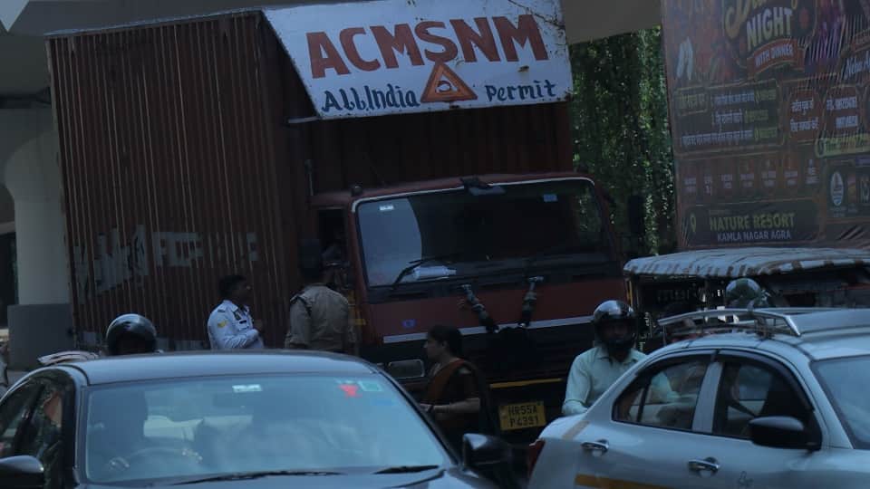 Haryana-Registered Truck Stopped and Released, Illegal Auto Stands Fuel Congestion