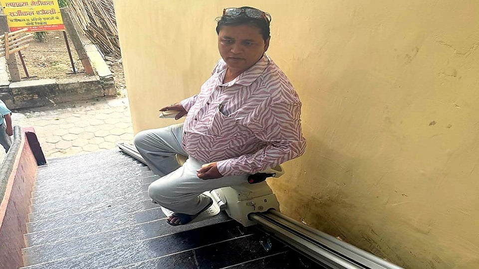 हाथरस: नगर पालिका दफ्तर में लिफ्ट लगी, आम लोगों के लिए चालू, बुजुर्ग-दिव्यांगों को मिलेगी राहत