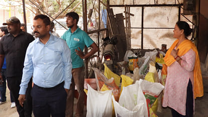 Kanpur: Guest house operator fined Rs 20,000 for dumping trash on the road