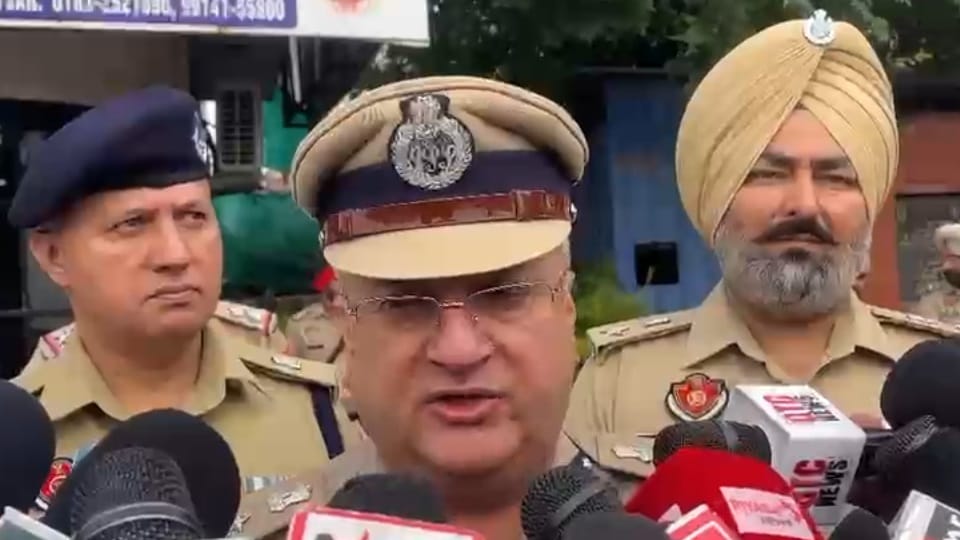 Attempted robbery of textile merchant in Amritsar victim shot in leg police apprehend four suspects