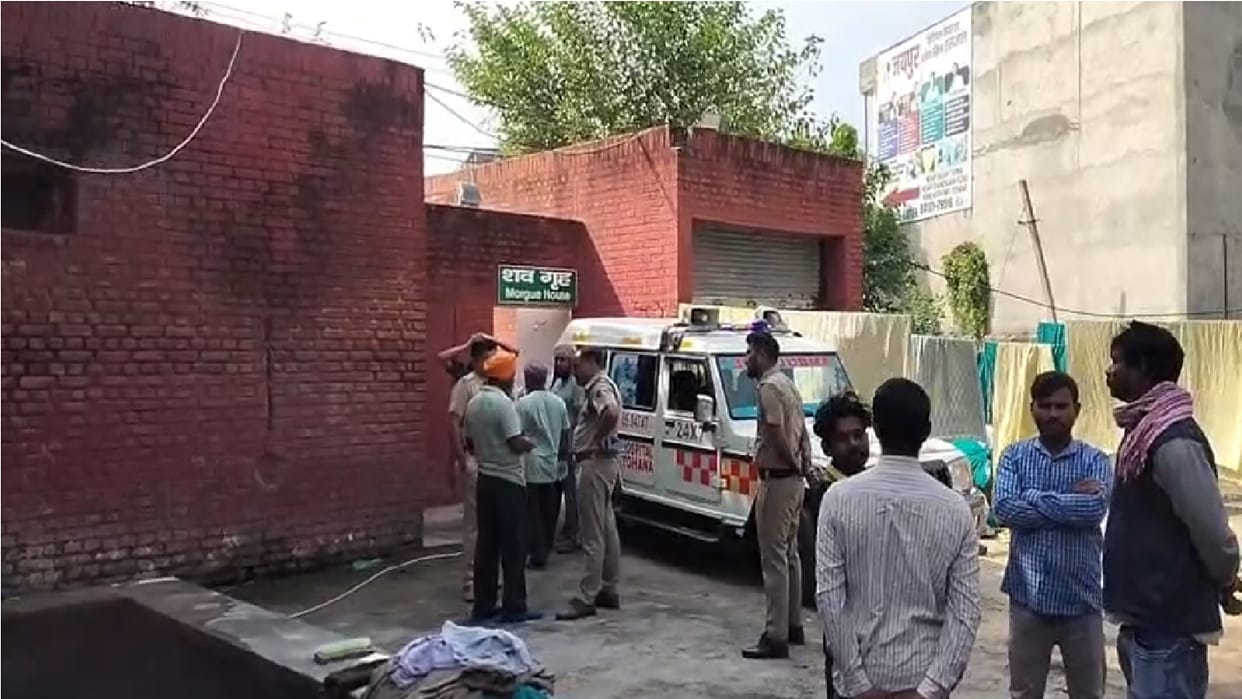 man murdered his wife by striking her with spade amid land dispute In Tohana accused is absconding