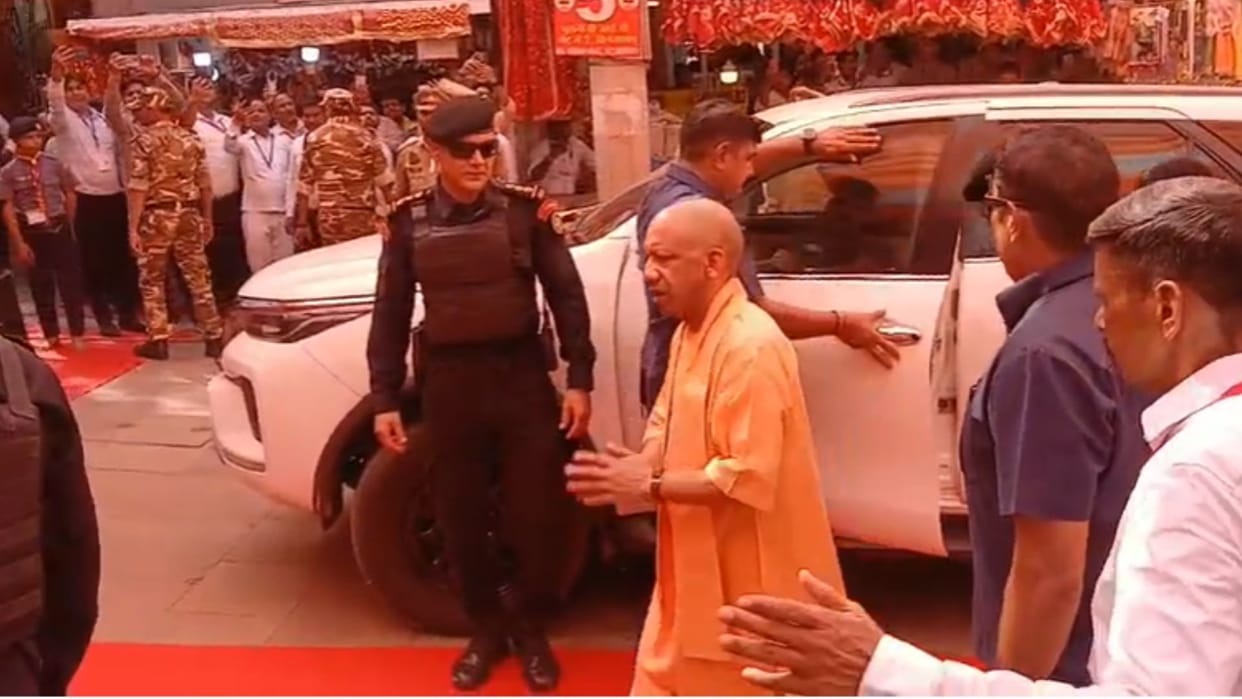 CM Yogi Adityanath has arrived in Mirzapur for public meeting