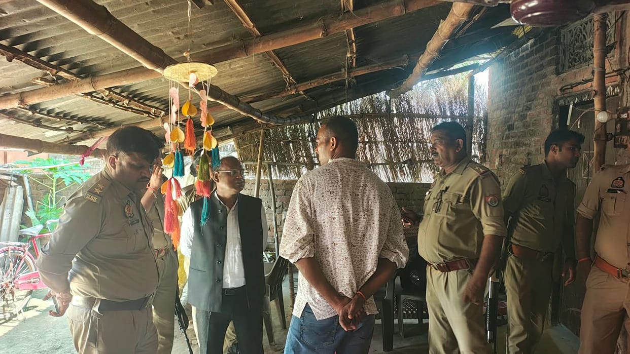 Azamgarh Suspicious death of a young man who had come to meet his girlfriend