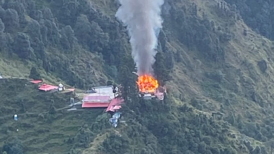 Massive fire at Maa Bhagwati temple in bageshwar