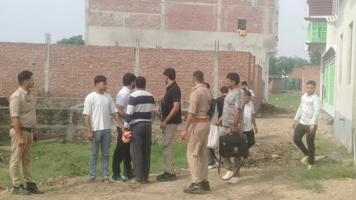 यूपी: बदायूं में सात करोड़ की हेरोइन और 10 लाख की नकदी बरामद, दिल्ली पुलिस ने एक आरोपी को पकड़ा