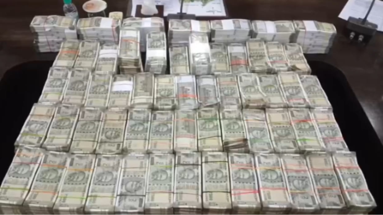 mahasamund police khair wood smuggling syndicate rs 2.51 crore seized