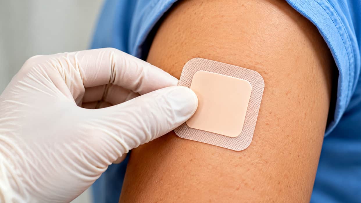 World Anaesthesia Day: After complex surgery, a patient's pain is managed using a patch.
