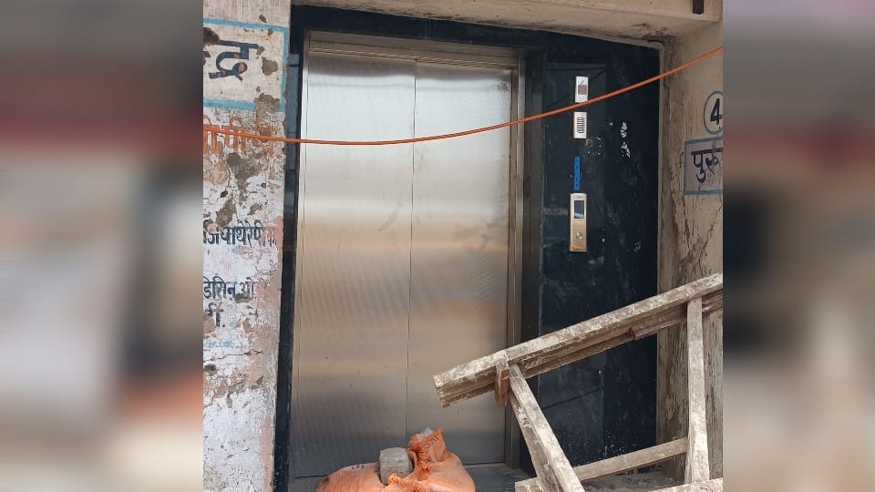 Lift installed in OPD of SN Medical College in  agra