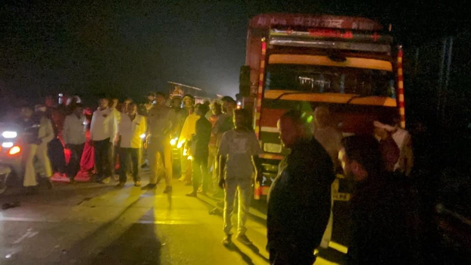 Tragic accident on Ganga bridge Truck hits motorcycle 10 yearold child killed parents and grandfather critical