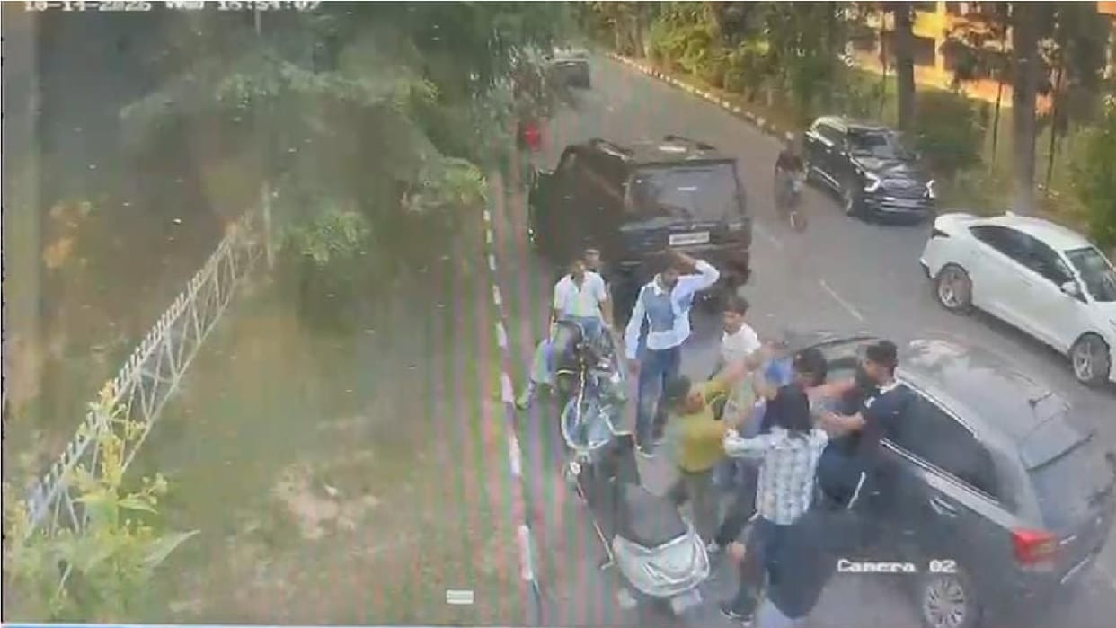 Assault on a professor at Kurukshetra University: Young women hit by a car; administration files an FIR