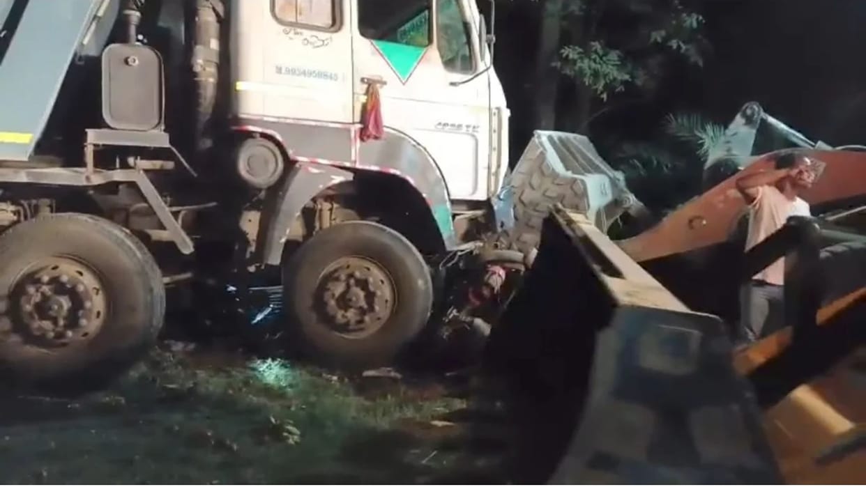 Tipper truck runs over auto-rickshaw; three dead, two critically injured