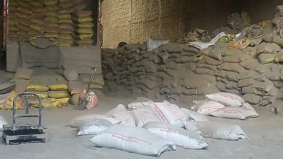 Kanpur Counterfeit cement used in roads buildings distributor turns fraudster producing 1000 fake bags daily