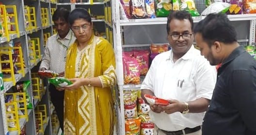 Kanpur Shuddh Hi Shubh Hai campaign Food Department conducted raid on online stores team collected 15 samples