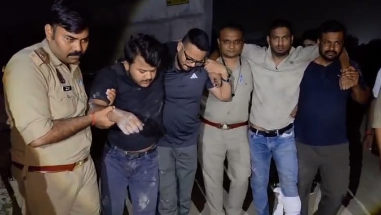 Kanpur Two wanted in a cow slaughter case injured in an encounter Farhan Kalia and Kadir arrested