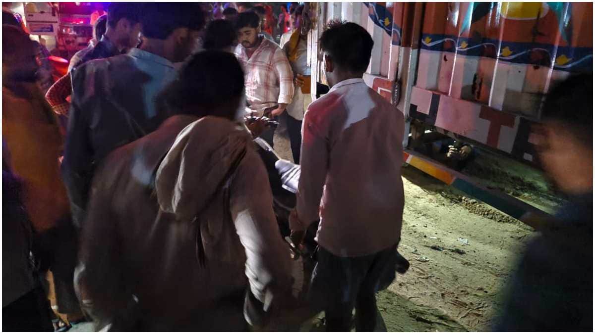 buxar road accident nh 922 aniket paswan death bike hits parked truck