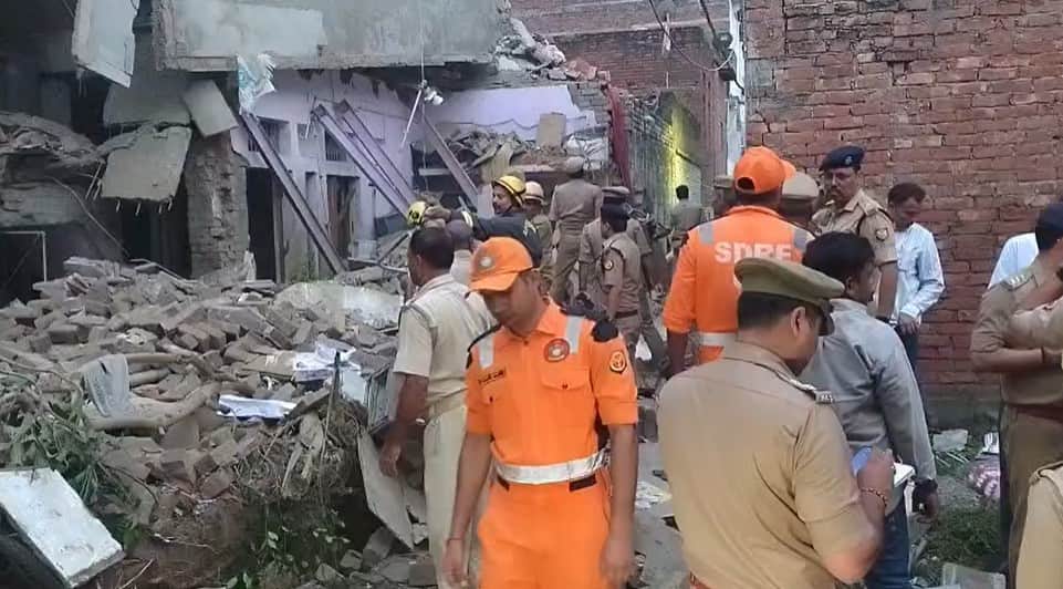 Varanasi Gunpowder blue drum Raju Khan house smell persists debris leaving local residents state of panic