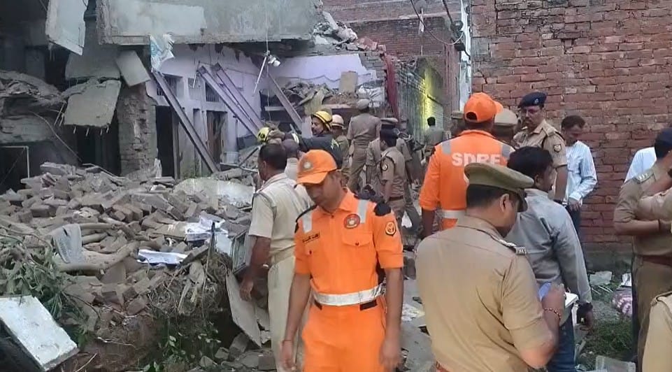 Varanasi Gunpowder blue drum Raju Khan house smell persists debris leaving local residents state of panic