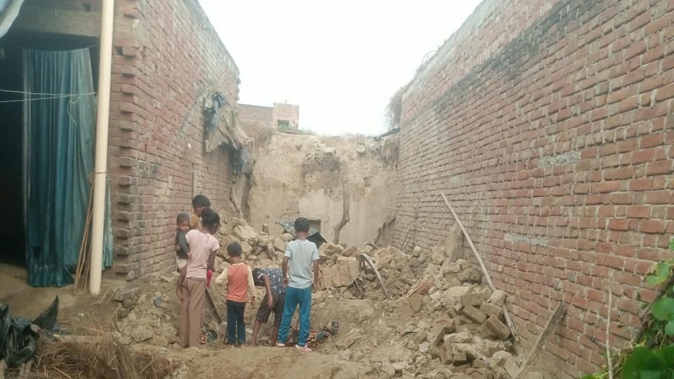 16-Year-Old Boy Injured After Mud Wall Collapses in Mainpuri