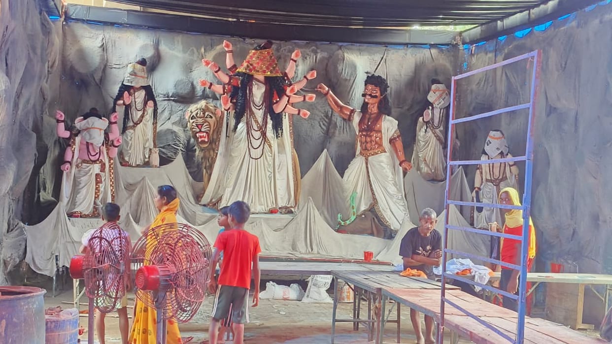 Varanasi 12 foot tall idol of Goddess Brahmacharini in Manduadih will be center of attraction