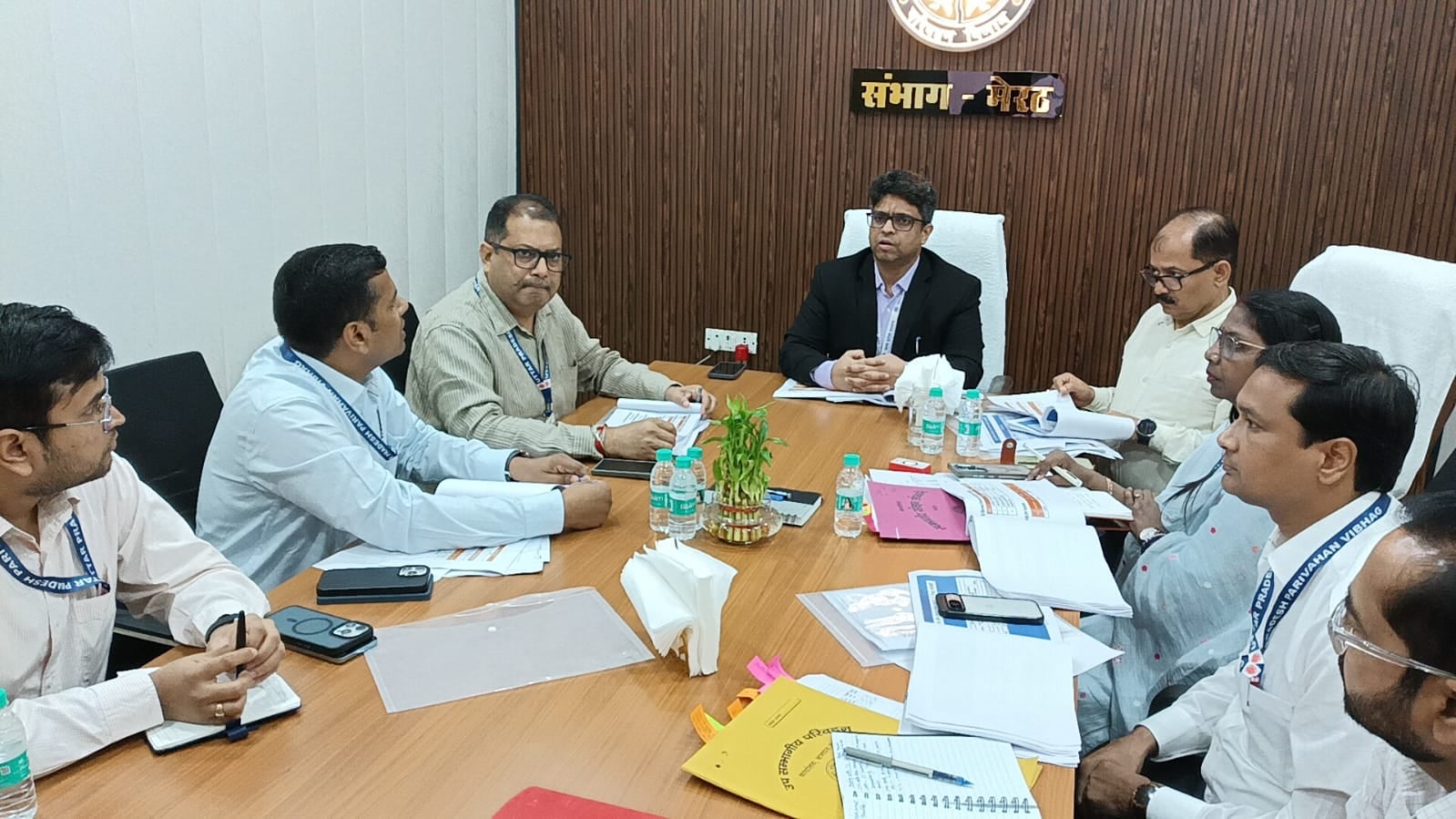 Meerut RTO: Transport Commissioner Ashutosh Niranjan's Surprise Visit Triggers Activity at Office