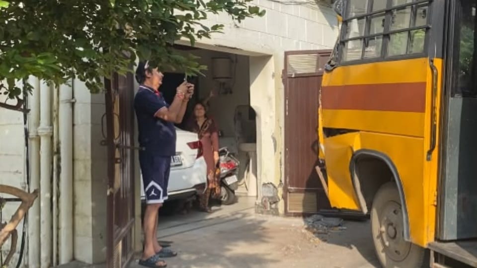 Out of control school bus crashes into house in Jalandhar breaks through main gate