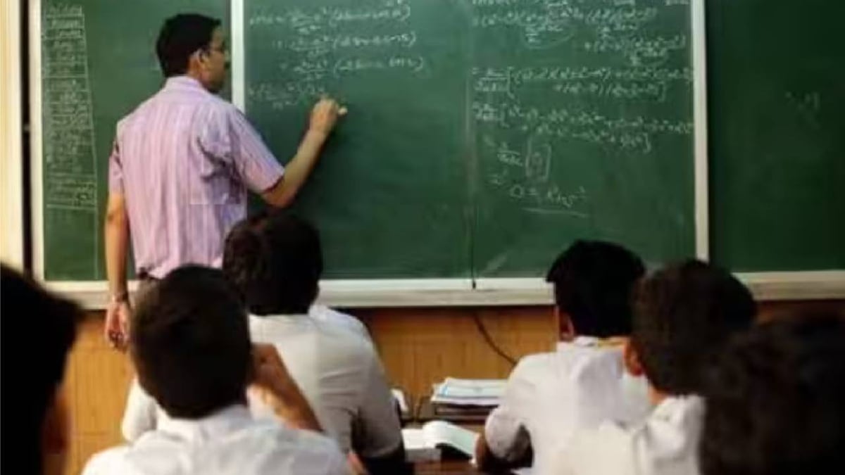 यूपी: शिक्षकों को चयन व प्रोन्नत वेतनमान की प्रक्रिया साल में दो बार, 6000 माध्यमिक शिक्षकों को मिलेगा लाभ