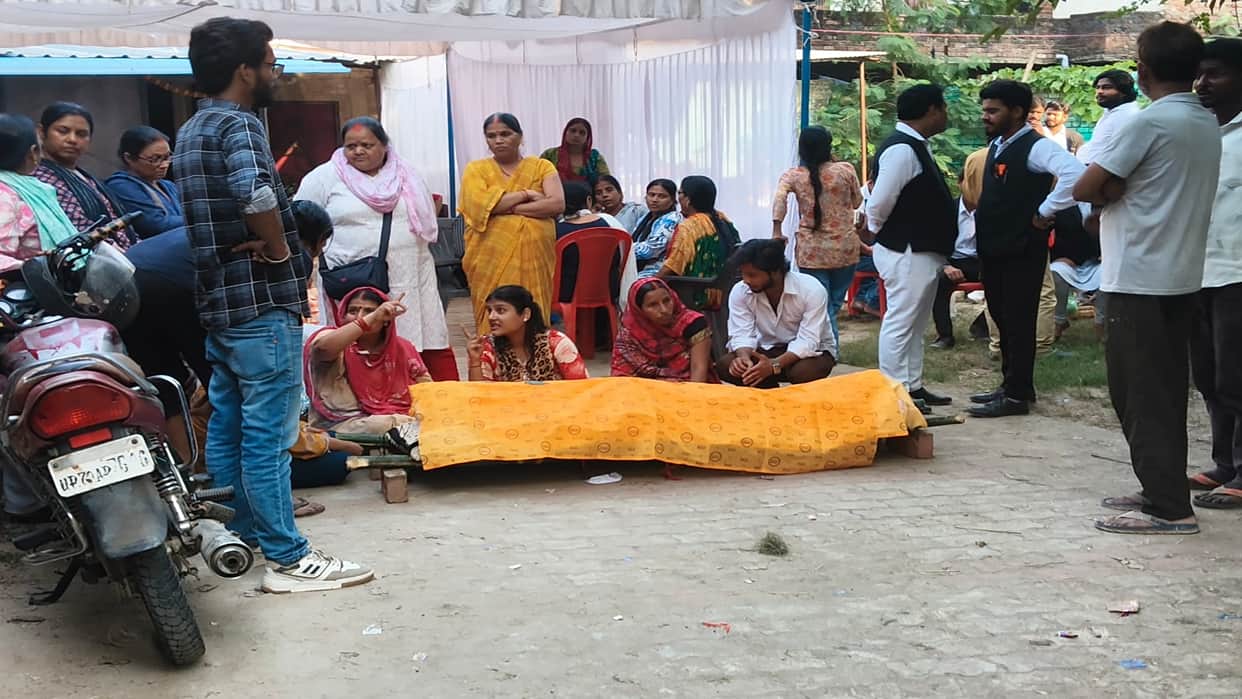 Satish Srivastava murder case demand that bulldozers be used on the homes of the accused.