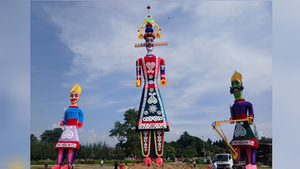 Dussehra 2026 181 foot tall effigy of Ravana will be set ablaze via remote control In Dehradun