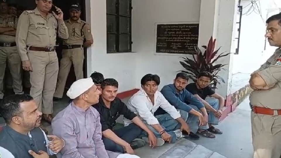 Protest outside SSP office over Yatin Pandey detention in haldwani