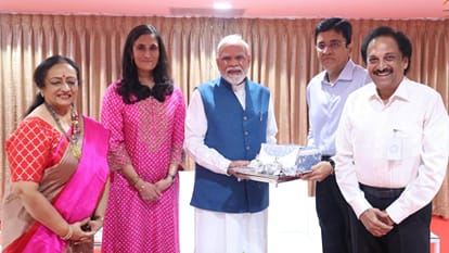 Anirudh Ravichander And Kavya Maran Invites PM Narendra Modi And CM Vijay In Their Wedding