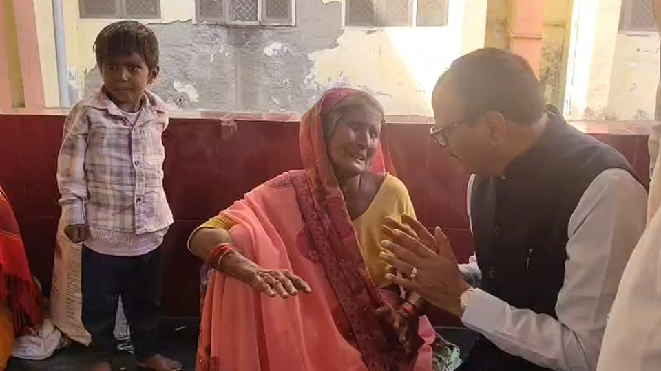 मुरादाबाद: 'सपा को वोट मांगने का हक नहीं', ब्रजेश पाठक बोले- अखिलेश राज में था वन डिस्ट्रिक्ट-वन माफिया