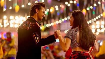 Garba Special Nagada Sang Dhol Kamariya Dholida To Chogada Tara These Bollywood Songs Navratri