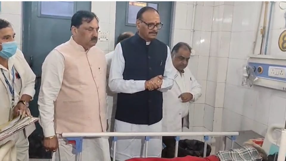 UP News Attack on Akhilesh Yadav and INDIA alliance Deputy CM says only raise questions after losing elections
