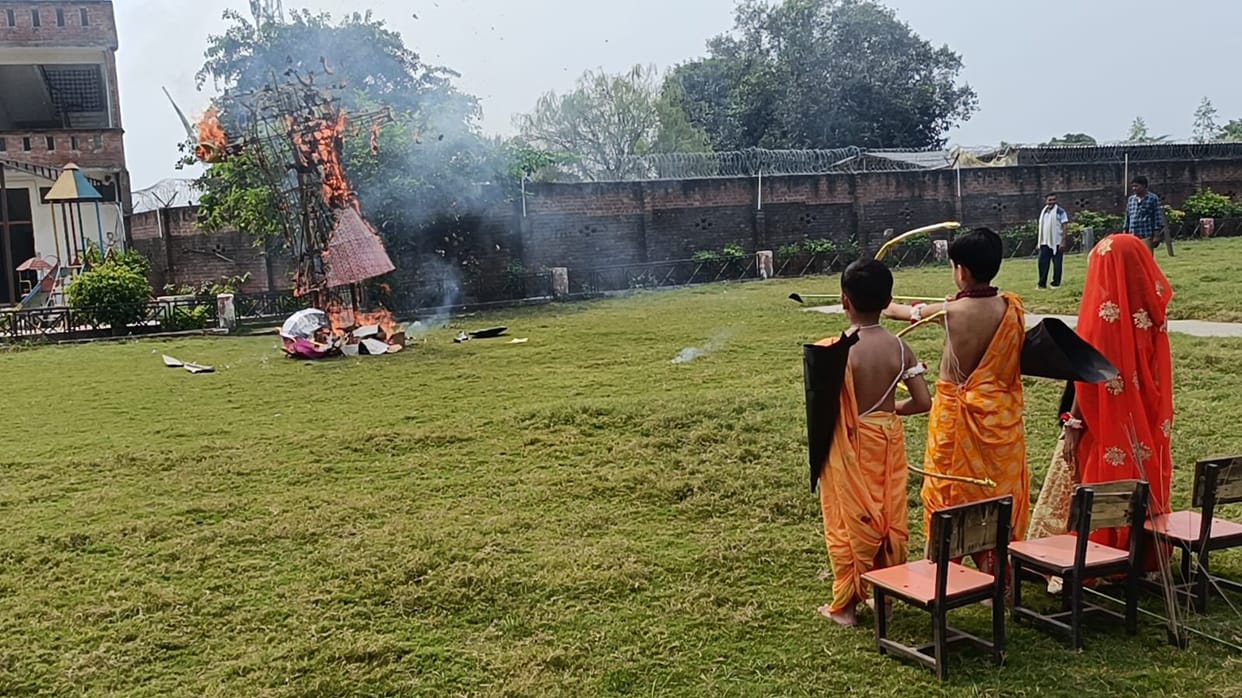 Kanpur Children in Sarsaul staged Ramlila performance event concluded with burning of effigy of Ravana