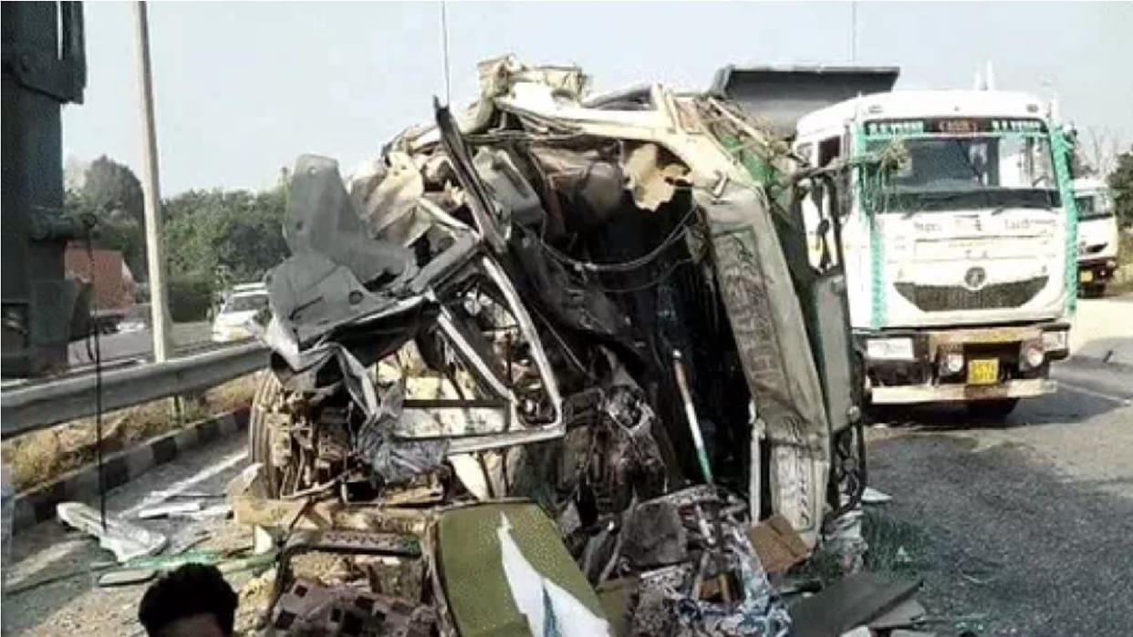 Truck loaded with aluminium plates rams into a stationary truck on a highway in Rewari; driver dies