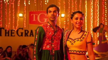 Garba Special Nagada Sang Dhol Kamariya Dholida To Chogada Tara These Bollywood Songs Navratri