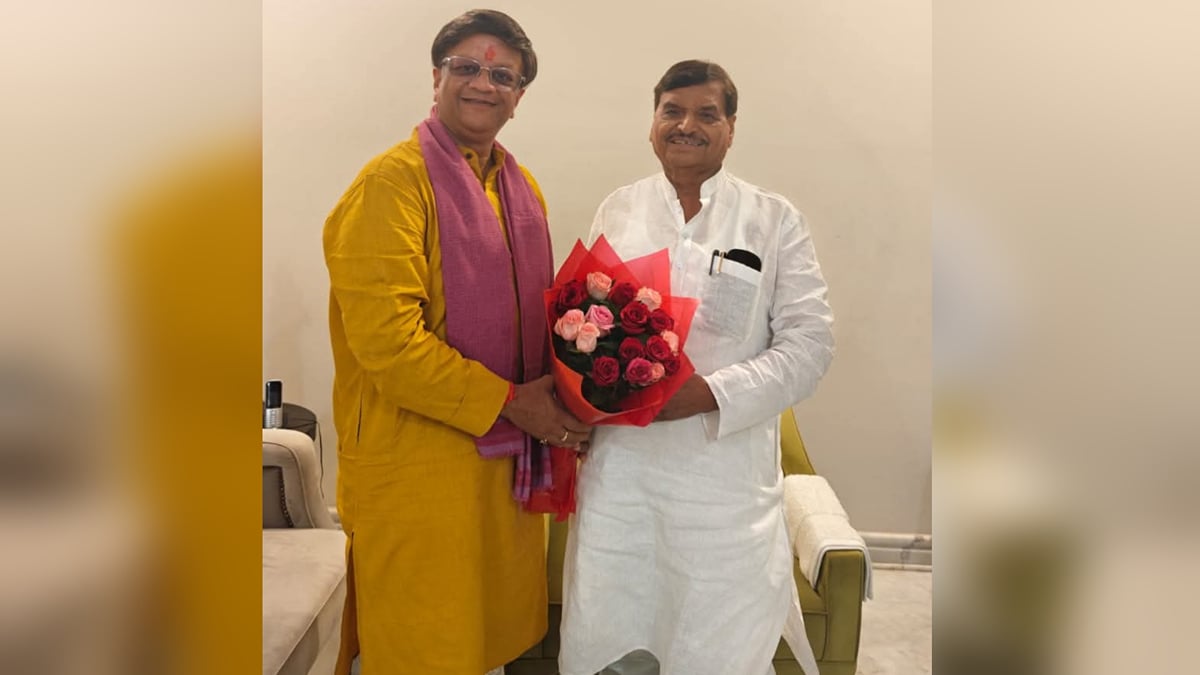 प्रयागराज : भाजपा छोड़कर विदुप अग्रहरि सपा में शामिल, अखिलेश की मौजूदगी में ग्रहण की सदस्यता