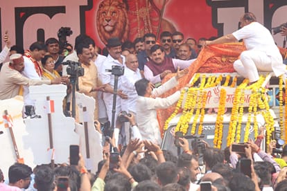 चुनरी यात्रा में शामिल हुए सीएम