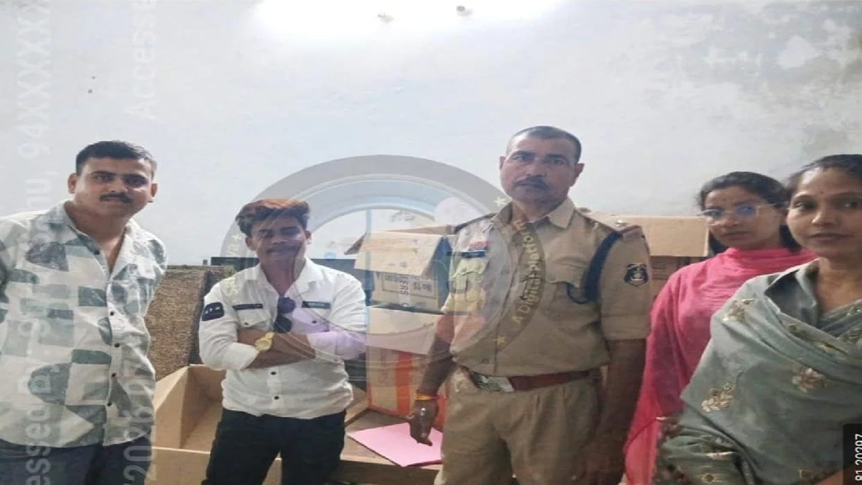 Police raid illegal firecracker storage in Balod; goods worth ₹71,000 seized, cases registered against two ind
