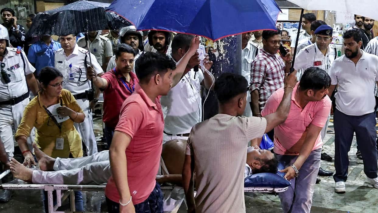 Kolkata stampede Chorbagan Durga Puja treasurer held over pandal collapsing announcement
