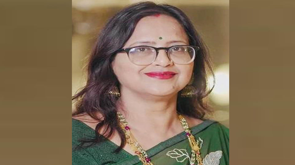 हमीरपुर: ममता गुप्ता बनीं भाजपा महिला मोर्चा की जिलाध्यक्ष, समर्थकों ने मिठाई बांटकर खुशी जताई
