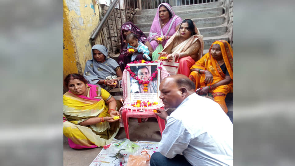 Kanpur: Father, seeking justice for his deceased daughter