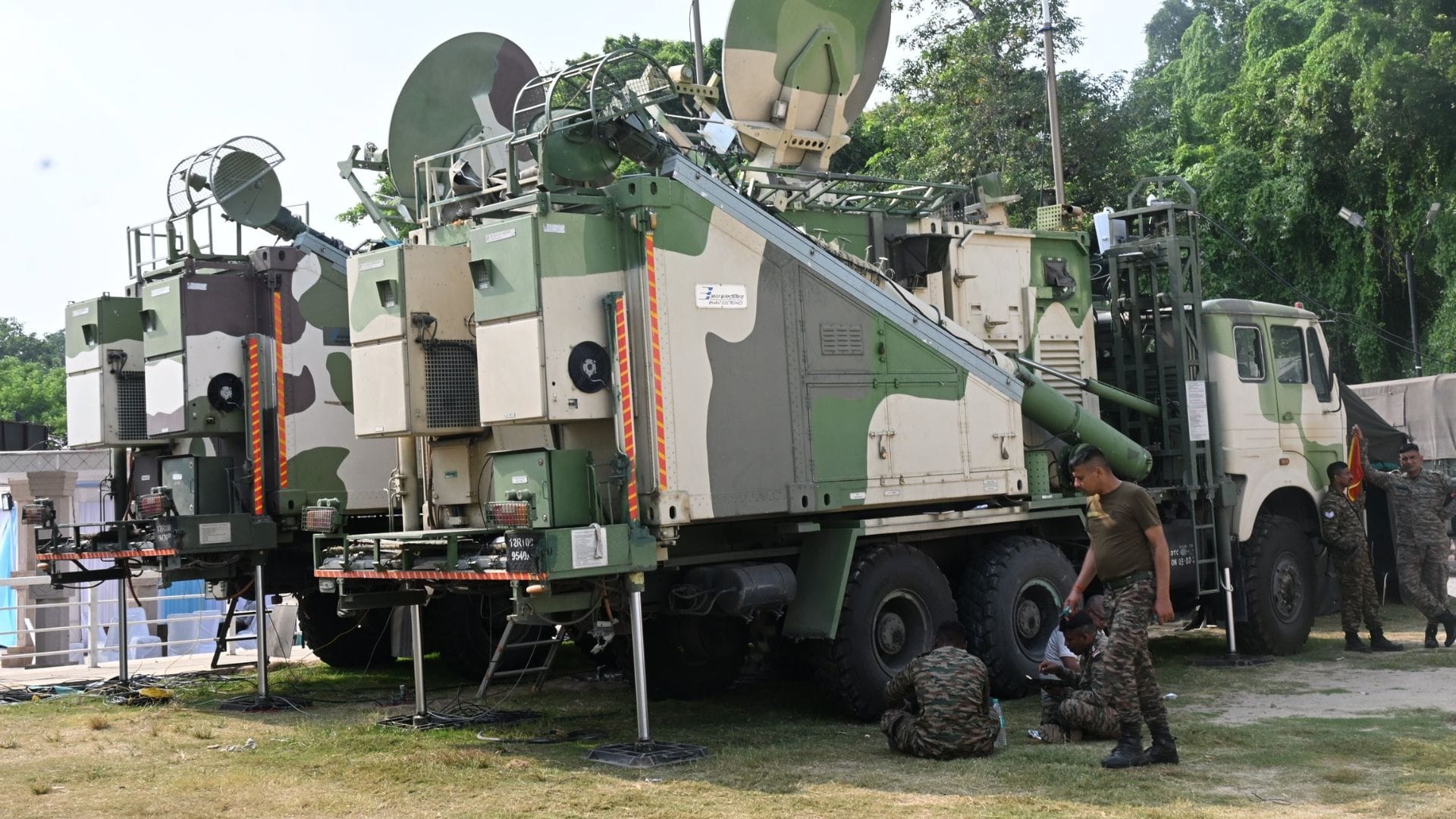 Air Show varanasi 79 temporary police stations three green corridors 4 traffic plans 10 blocks set up